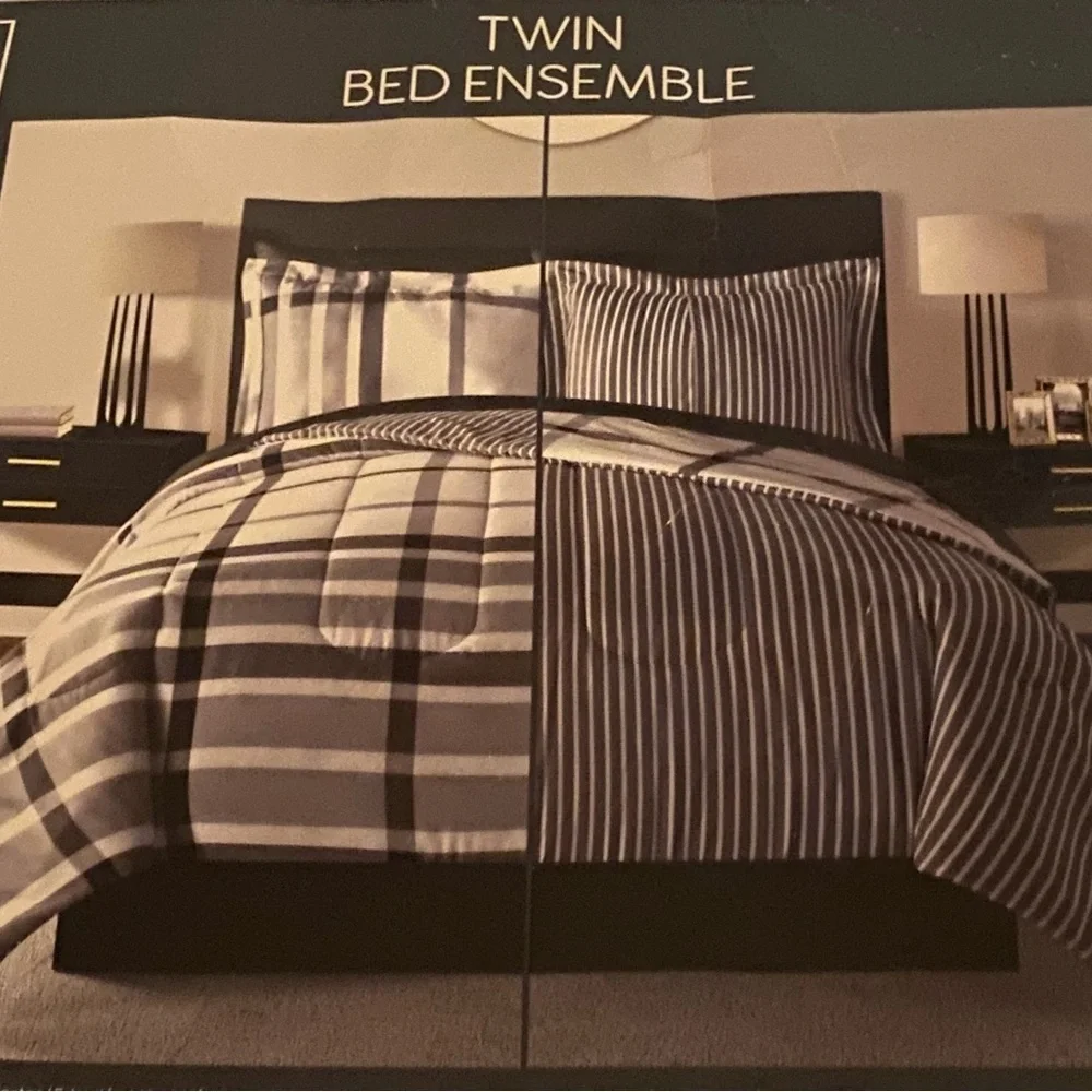 Fairfield Square Collection Jackson Reversible Stripe/Plaid Twin Comforter set